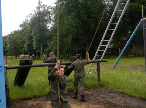 Podsumowanie edukacji wojskowej- szkolenie na ośrodku poligonowym