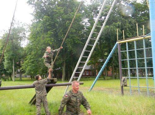Podsumowanie edukacji wojskowej- szkolenie na ośrodku poligonowym