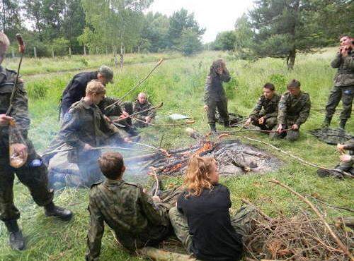 Podsumowanie edukacji wojskowej- szkolenie na ośrodku poligonowym